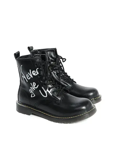 Ботинки черные с принтом Never give up